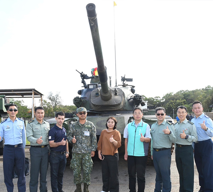 應邀赴陸軍269旅靶場指導學生實彈射擊