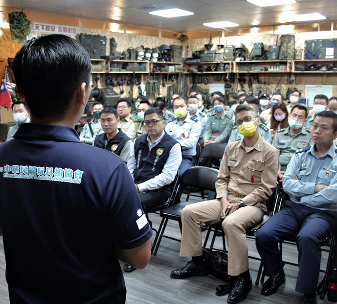 桃園市教育局軍訓教官參訪本中心